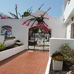 Charming Ocean View Heated Pool Apartment *